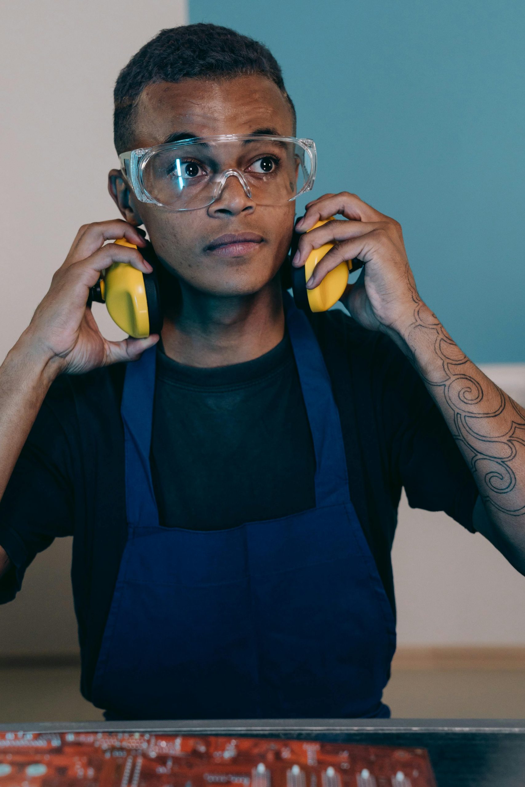 pexels-mikhail-nilov-9242282